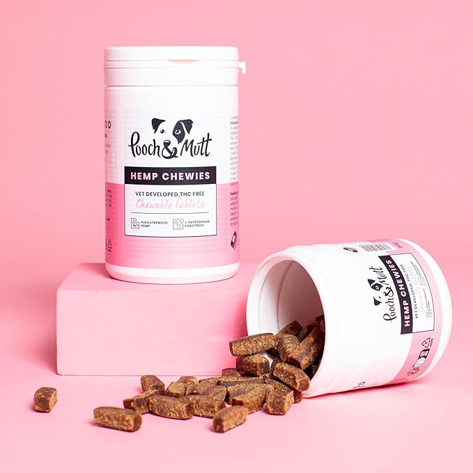 Pooch & Mutt Calming Chews Natural Supplement Treats for Anxious or Excitable Dogs 60 Chicken-Flavoured Chews with Hemp, Collagen & Omega 3 Grain-Free & Junk-Free (All Ages)